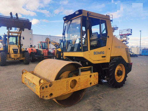 BOMAG BW156 DH-3 Single drum vibratory Roller PDF Parts Catalog Manual SN:- 101580030101-101580031026